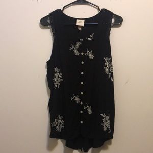 Knox rose button up sleeveless top